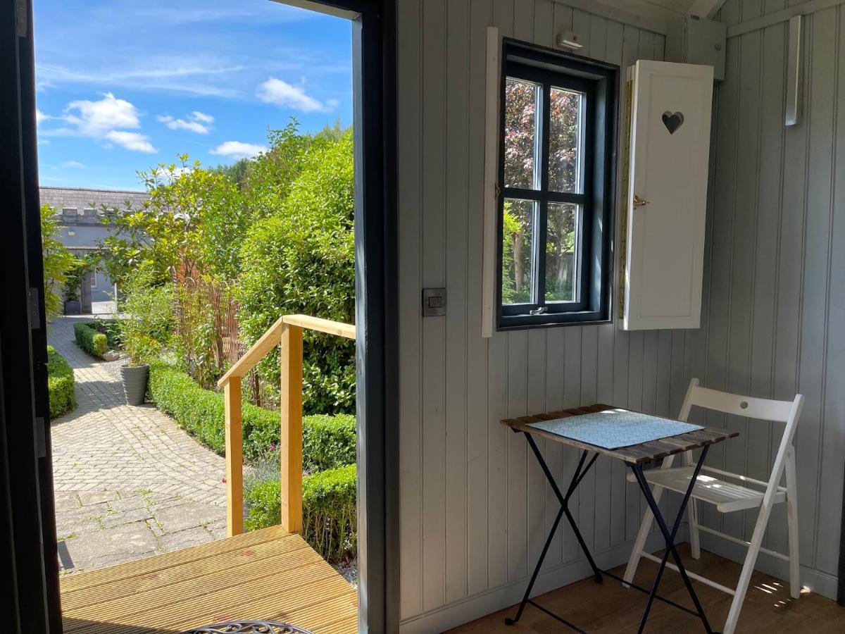 Hawthorn Hut Kilkenny Glamping At Jenkinstown House Hotel Jenkinstown Park Eksteriør billede