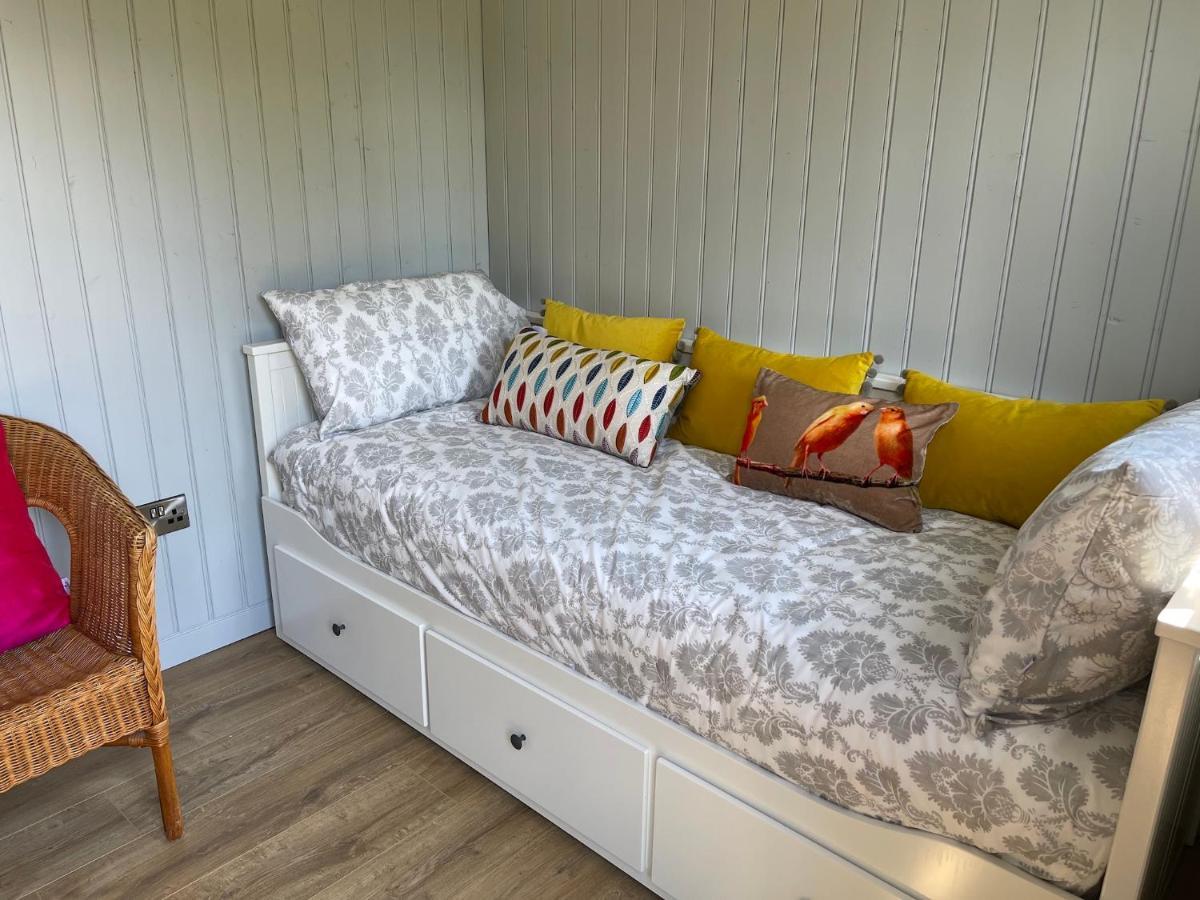 Hawthorn Hut Kilkenny Glamping At Jenkinstown House Hotel Jenkinstown Park Eksteriør billede